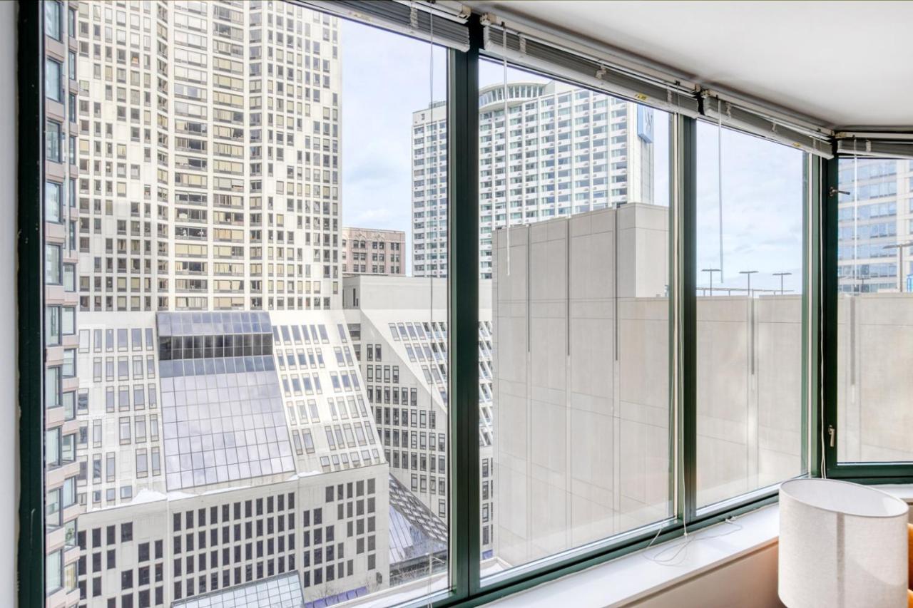 Streeterville Studio W Dog Run Deck Nr Park Chi-584 Chicago Exterior photo